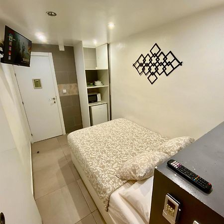 Suites Nuevas Con Bano Privado Frente Al Metro St Mwc Barcelona-Fira L'Hospitalet de Llobregat Eksteriør billede