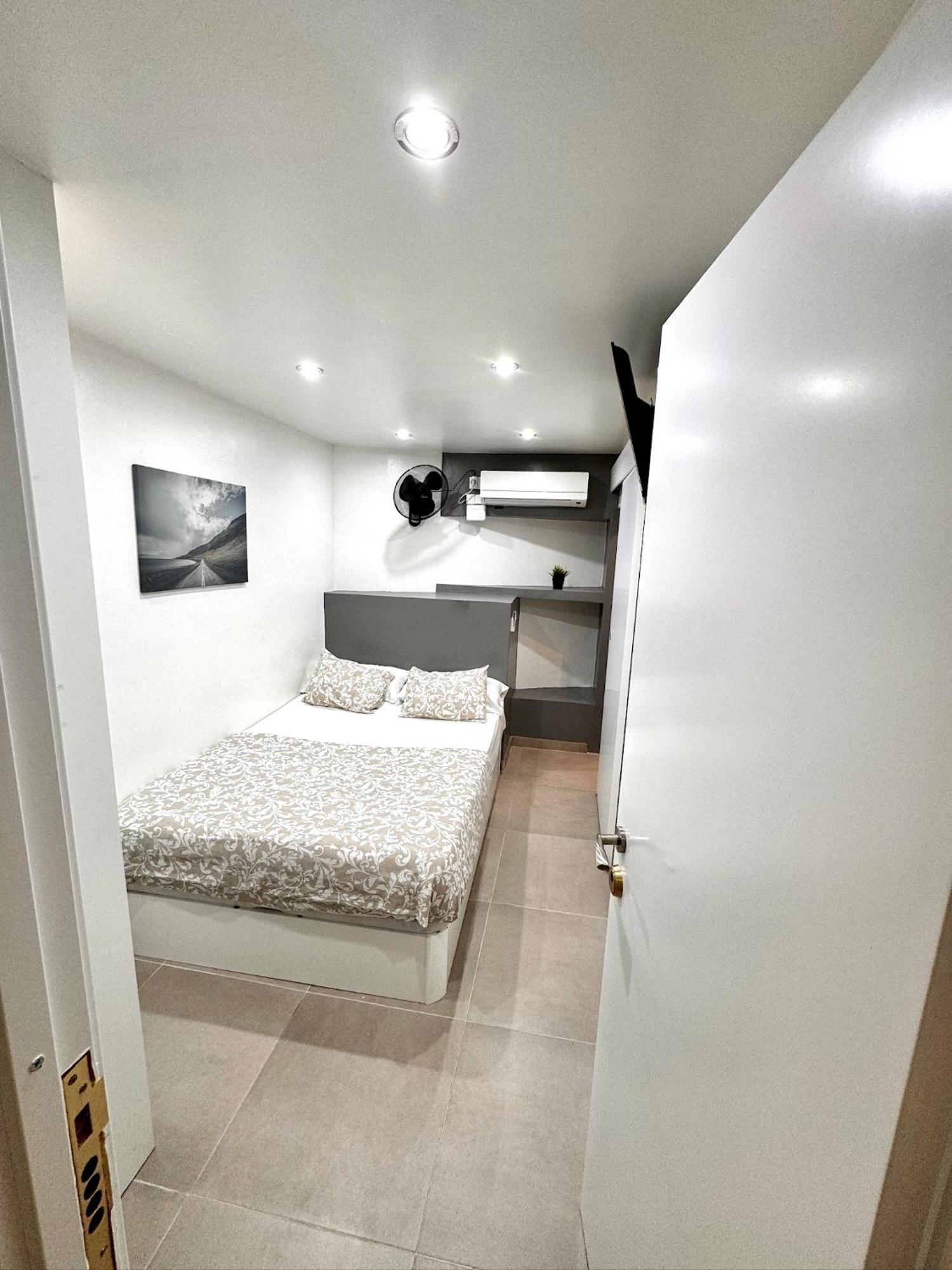 Suites Nuevas Con Bano Privado Frente Al Metro St Mwc Barcelona-Fira L'Hospitalet de Llobregat Eksteriør billede