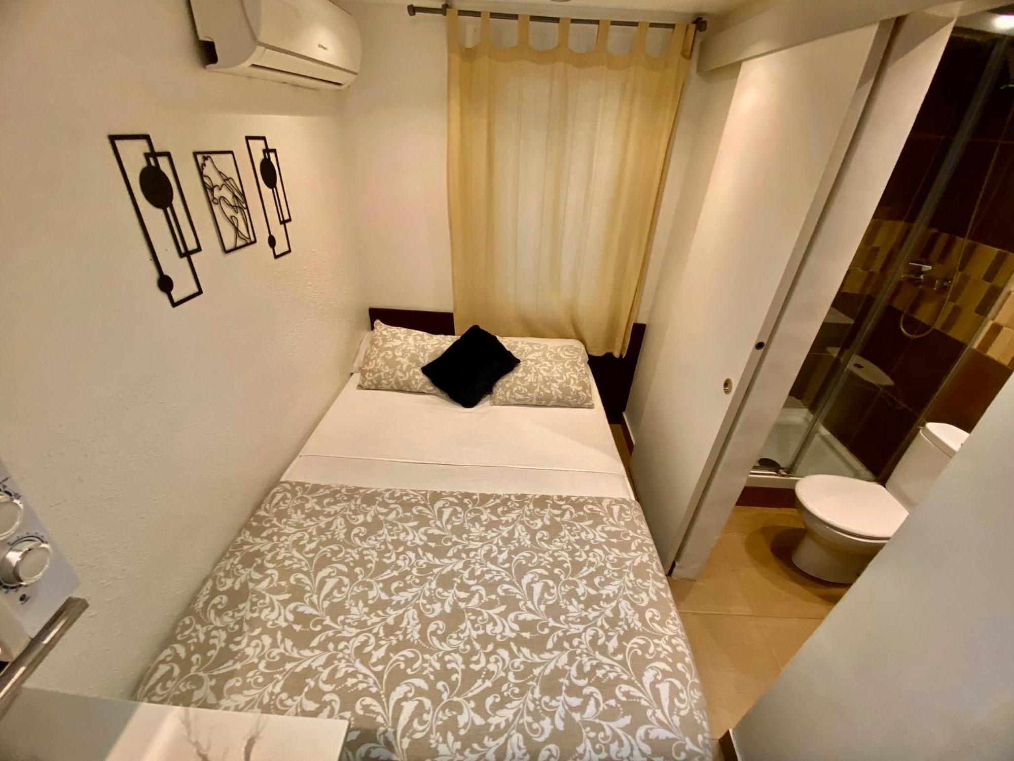 Suites Nuevas Con Bano Privado Frente Al Metro St Mwc Barcelona-Fira L'Hospitalet de Llobregat Eksteriør billede