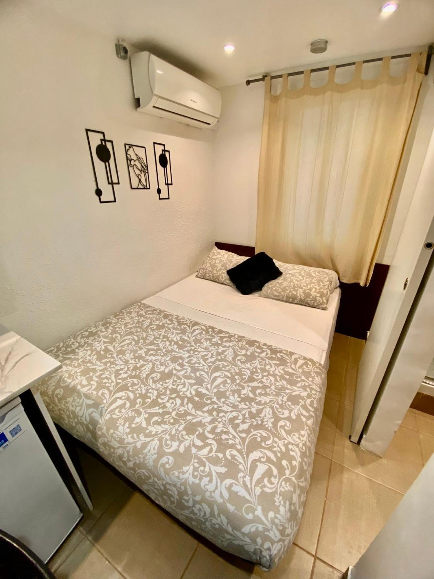 Suites Nuevas Con Bano Privado Frente Al Metro St Mwc Barcelona-Fira L'Hospitalet de Llobregat Eksteriør billede