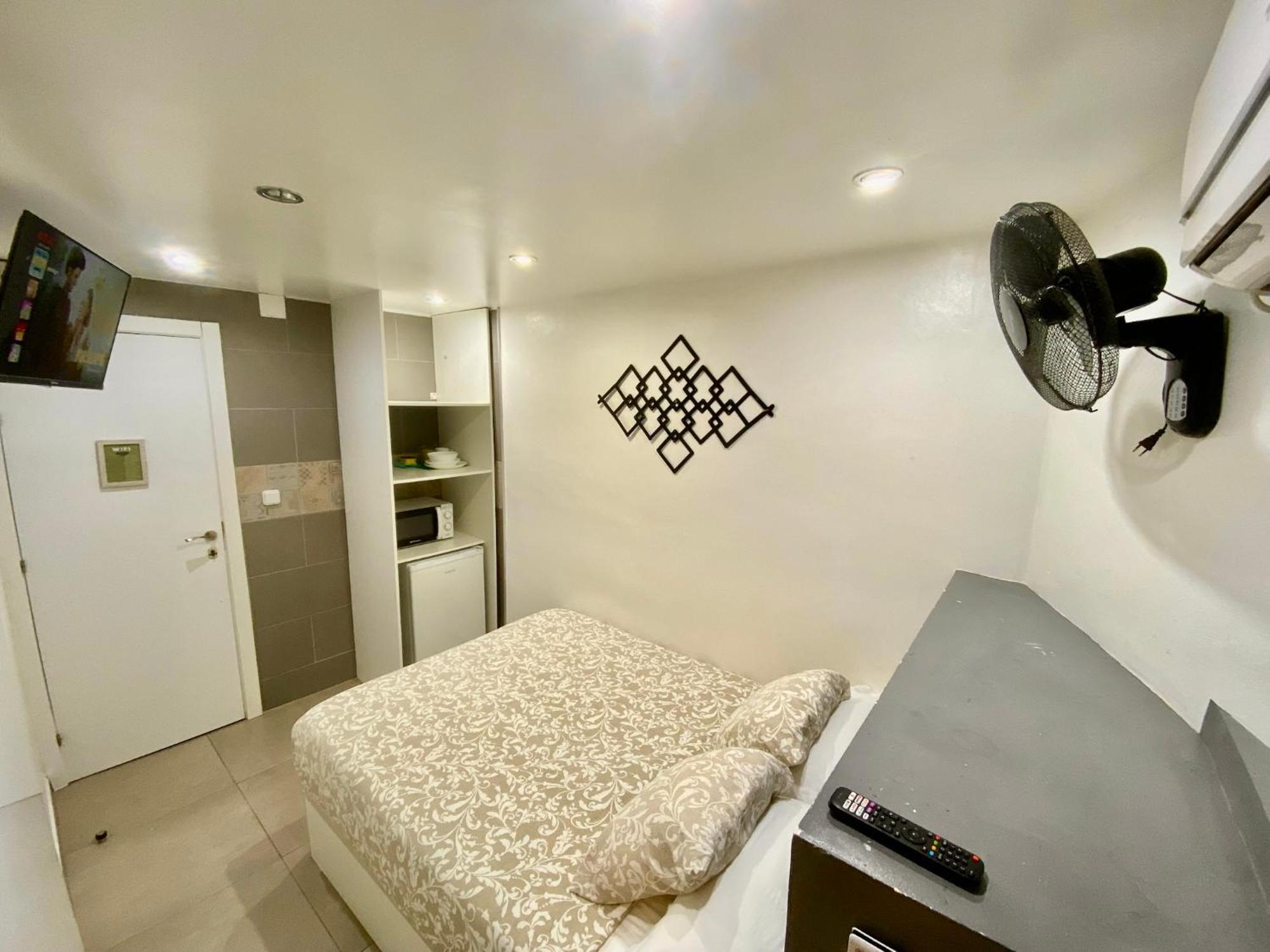Suites Nuevas Con Bano Privado Frente Al Metro St Mwc Barcelona-Fira L'Hospitalet de Llobregat Eksteriør billede