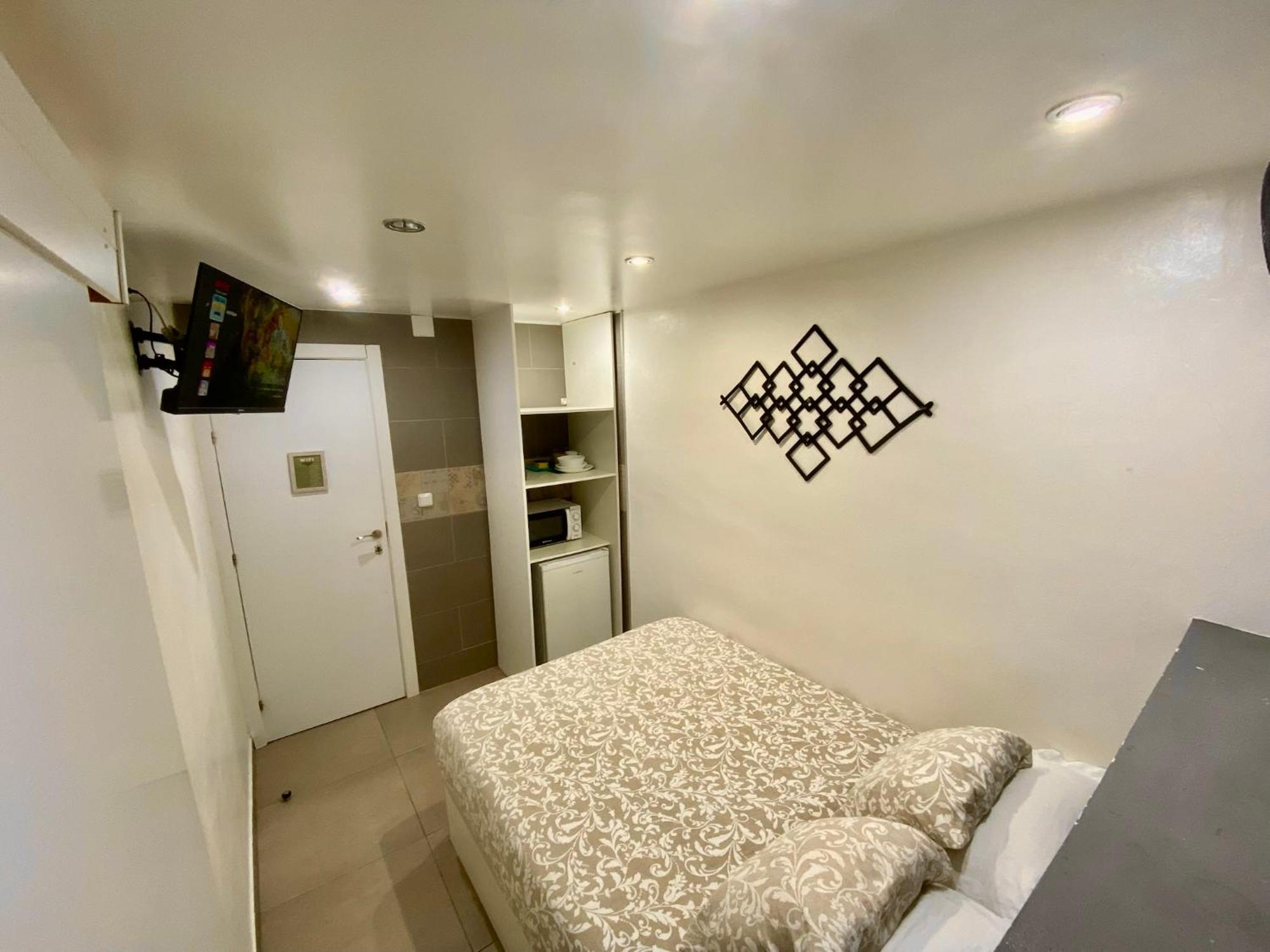 Suites Nuevas Con Bano Privado Frente Al Metro St Mwc Barcelona-Fira L'Hospitalet de Llobregat Eksteriør billede