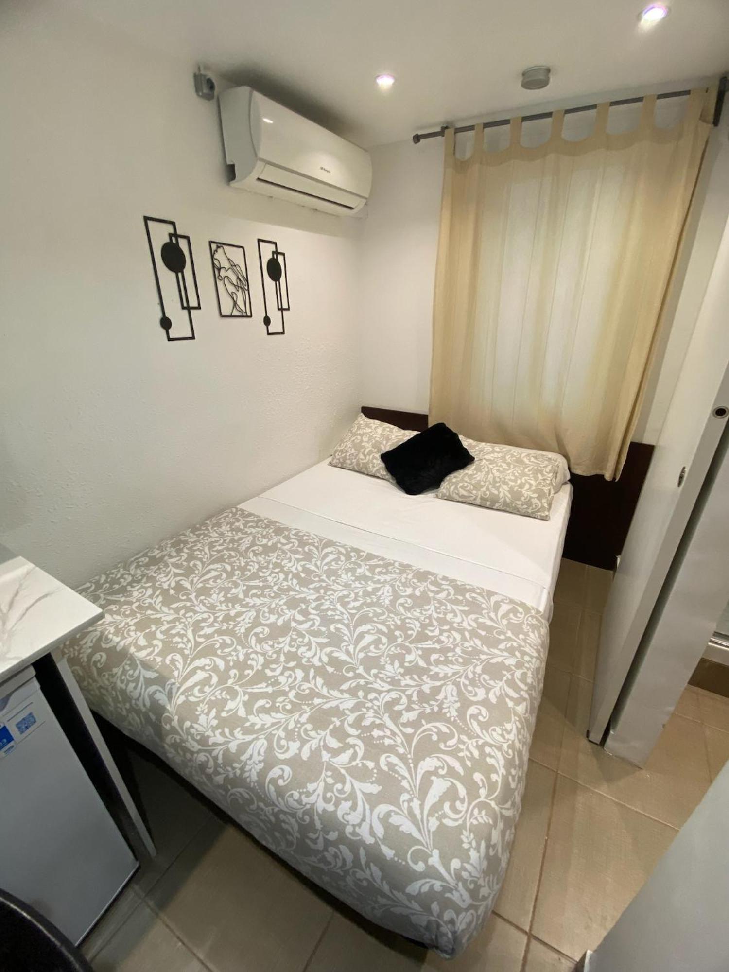Suites Nuevas Con Bano Privado Frente Al Metro St Mwc Barcelona-Fira L'Hospitalet de Llobregat Eksteriør billede